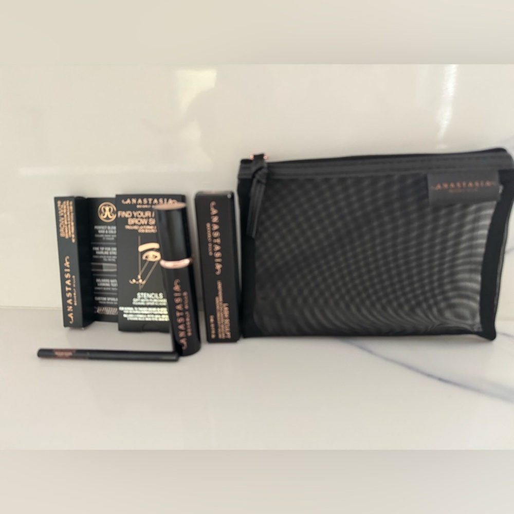 Anastasia 4 Piece Brow Set w/ mesh Bag